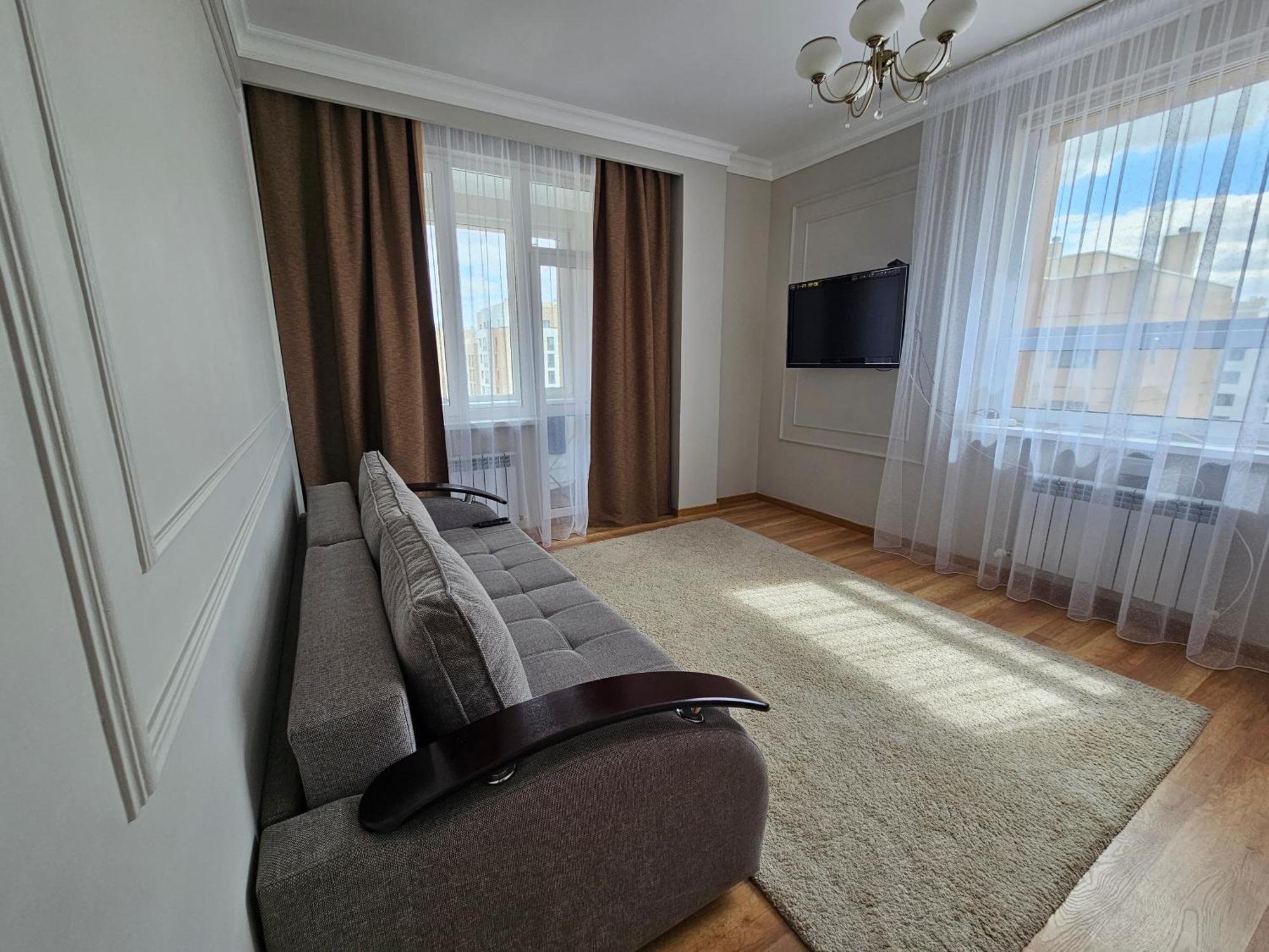 Ernaz Plus Apartments-Expo-Boulevard 130 Astana Eksteriør bilde