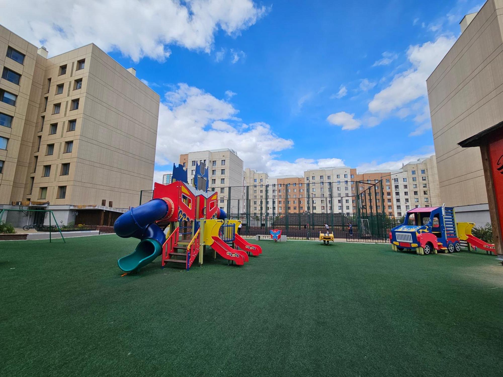 Ernaz Plus Apartments-Expo-Boulevard 130 Astana Eksteriør bilde